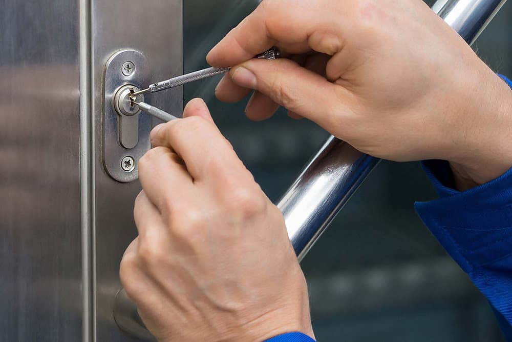Best E-Commerce Sites for Commercial Door Hardware for Healthcare Facilities