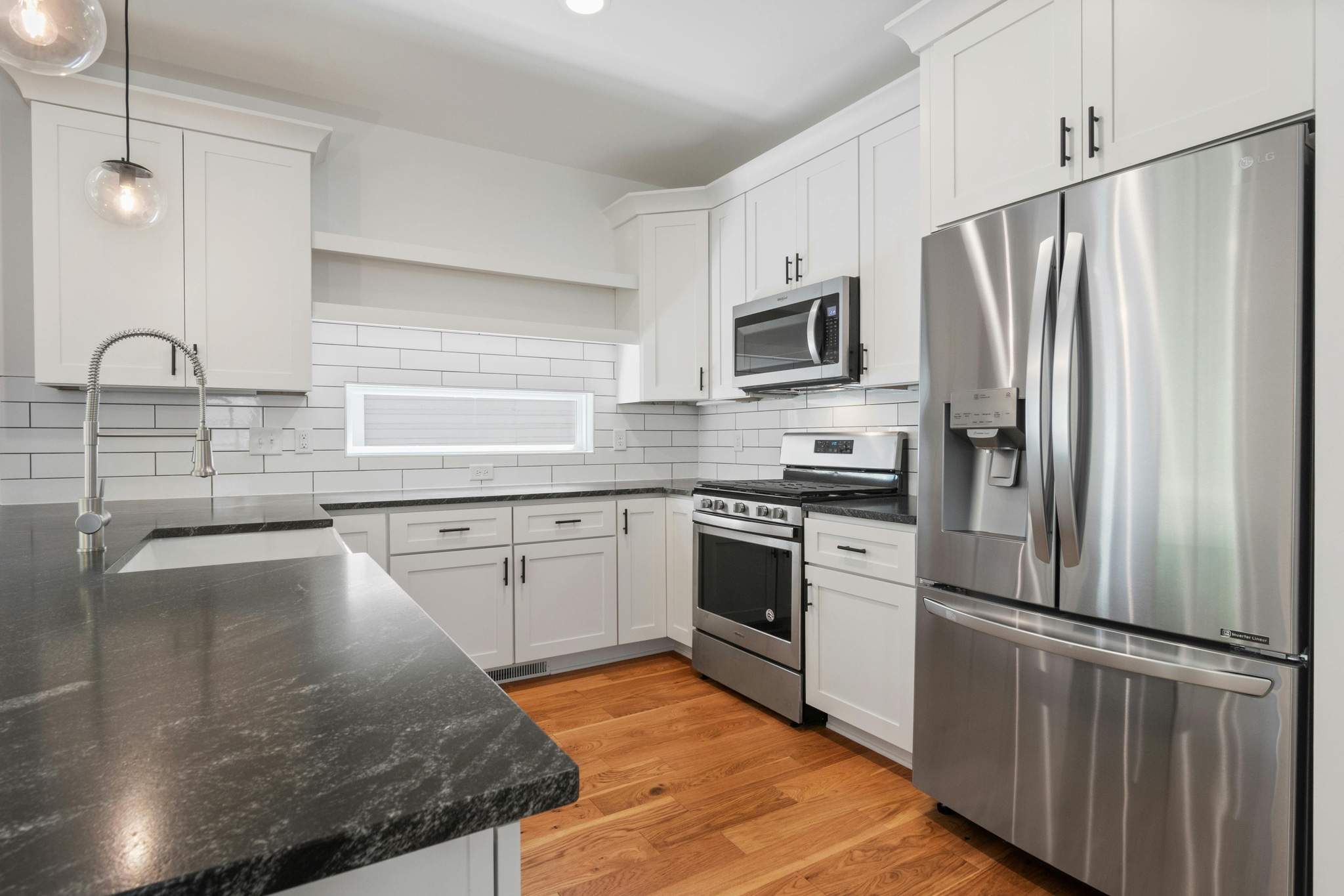 Modern Kitchen Remodeling for Stylish Homes