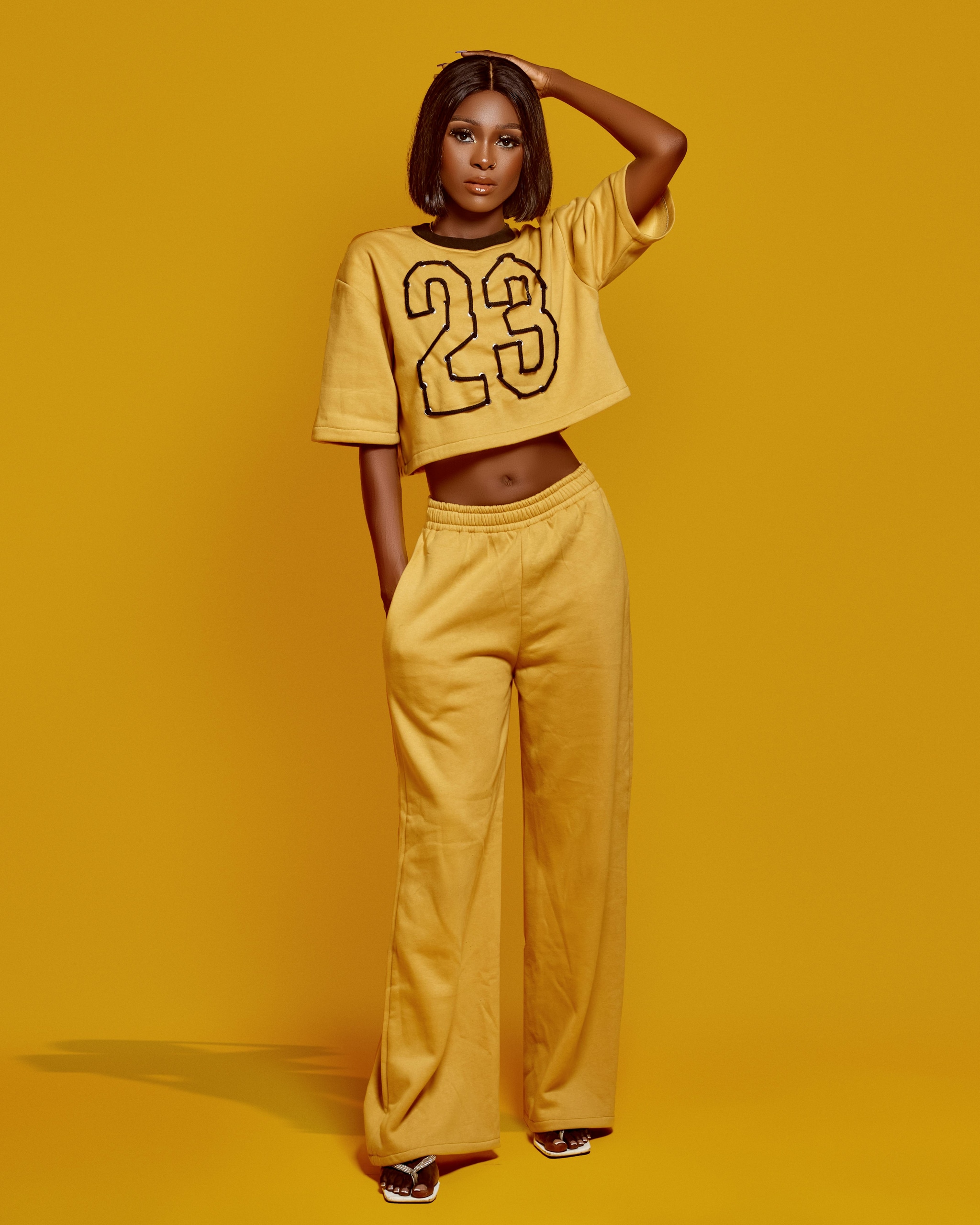 How to Rock Oversized Sweatpants in Modern Streetwear