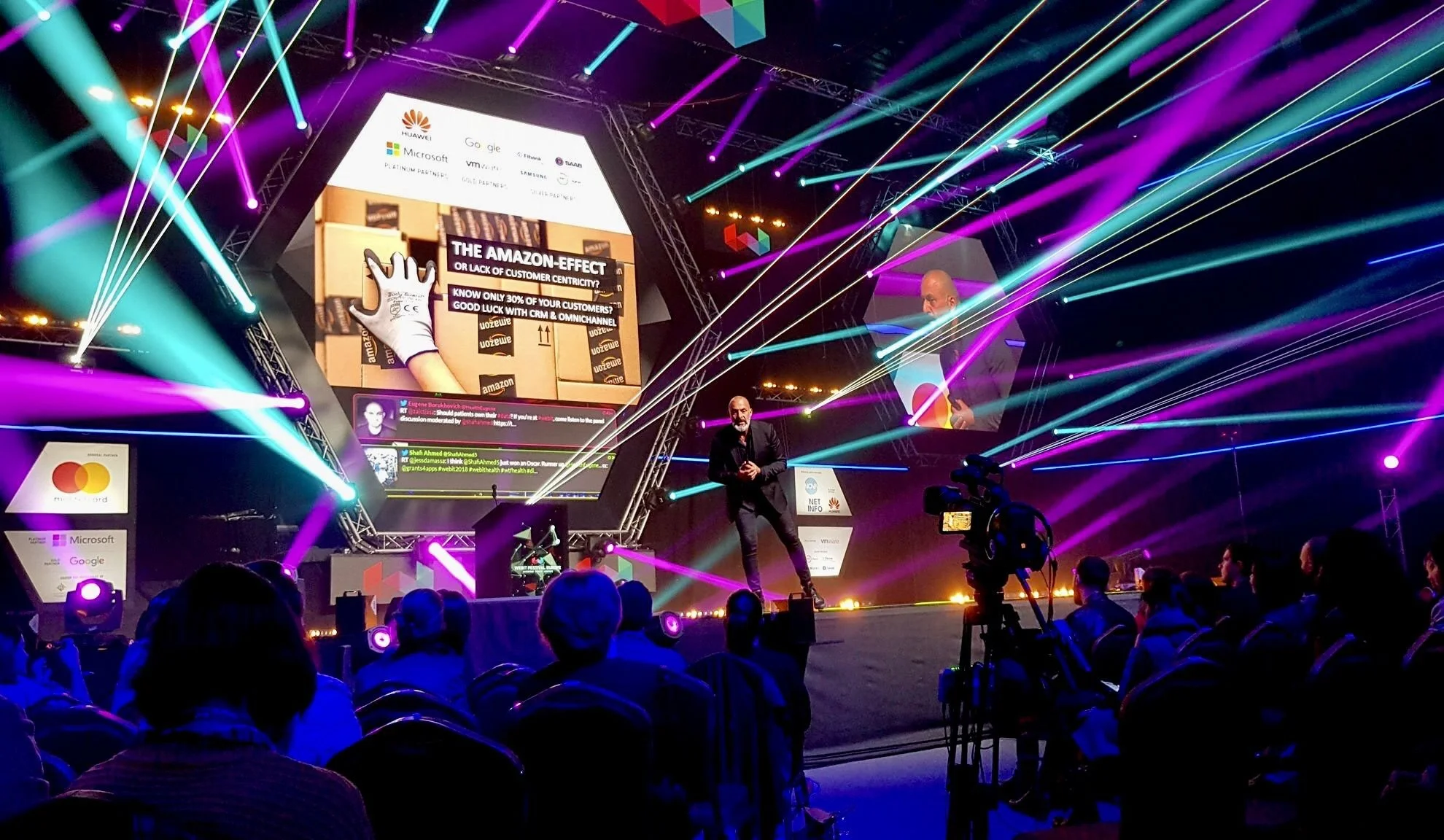 Full-Fledged Corporate Audio Visual Services for Conferences and Galas
